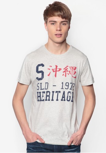 Bromley文字設計純棉TEE、服飾、印圖T恤!SolidBromley文字設計純棉TEENT$599NT$459最新優惠 Bromley文字精緻純棉TEE、服飾、印圖T恤!SolidBromley文字設計純棉TEENT$599NT$459最新折價