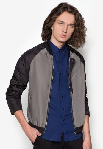 拼色拉鍊休閒外套、服飾、外套24:01拼色拉鍊休閒外套NT$999NT$249最新優惠 拼色拉鍊休閒外套、服飾、外套24:01拼色拉鍊休閒外套NT$999NT$249最新折價