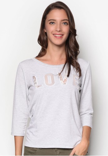 文字印花七分袖T-shirt、韓系時尚、梳妝Alcott文字印花七分袖上衣NT$1,249最新折價