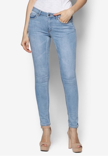 Prime貼身牛仔褲、服飾、服飾CheapMondayPrime貼身牛仔褲NT$2,199NT$659最新優惠 Prime貼身牛仔褲、服飾、服飾CheapMondayPrime貼身牛仔褲NT$2,199NT$659最新優惠