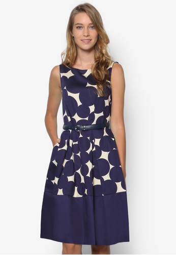點點腰帶傘擺連身裙、服飾、洋裝Closet點點腰帶傘擺連身裙NT$2,699NT$2,429最新優惠 點點腰帶傘擺連身裙、服飾、洋裝Closet點點腰帶傘擺連身裙NT$2,699NT$2,429最新折價