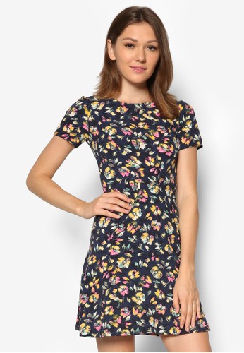 碎花短袖連身裙、服飾、夏日洋裝Closet碎花短袖連身裙NT$2,349NT$1,999最新優惠 碎花短袖連身裙、服飾、夏日洋裝Closet碎花短袖連身裙NT$2,349NT$1,999最新優惠