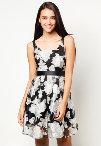花卉印花肩帶連身裙、服飾、服飾DressingPaula花卉印花肩帶連身裙NT$1,199最新優惠 花卉印花肩帶連身裙、服飾、服飾DressingPaula花卉印花肩帶連身裙NT$1,199最新折價