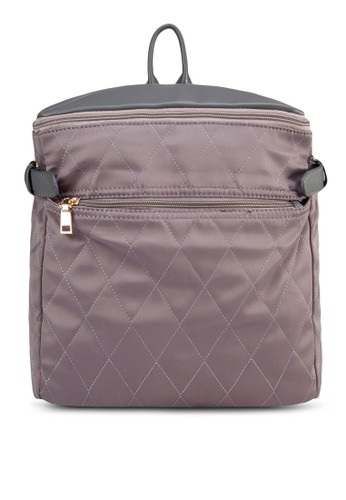 軟襯方形後背包、包、飾品配件Enjoy軟襯方形後背包NT$1,849NT$759最新折價