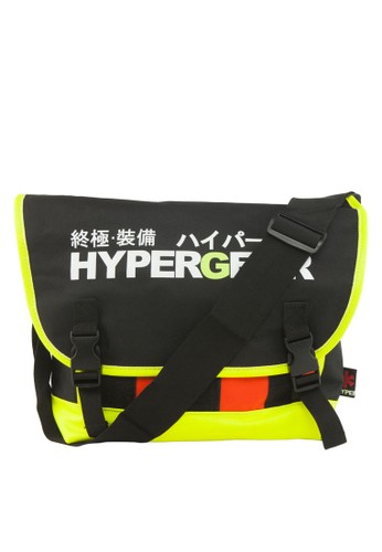 撞色滾邊斜背包、服飾、短洋裝Hypergear撞色滾邊斜背包NT$1,299最新折價