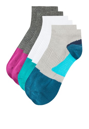 三入色塊運動襪子、服飾、慢跑JAXON三入色塊運動襪子NT$286最新折價
