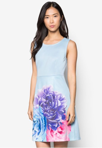 Vivian彩色花卉連身裙、服飾、服飾NINE2FIVEVivian彩色花卉連身裙NT$749NT$489最新優惠 Vivian彩色花卉連身裙、服飾、服飾NINE2FIVEVivian彩色花卉連身裙NT$749NT$489最新折價