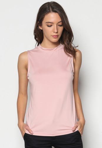 Tina高領無袖上衣、服飾、上衣NINE2FIVETina高領無袖上衣NT$299最新優惠 Tina高領無袖T-shirt、服飾、上衣NINE2FIVETina高領無袖上衣NT$299最新折價