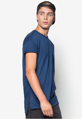 Men'sLong-LineTeeWithHi-LowHem、服飾、素色T恤PenshoppeMen'sLong-LineTeeWithHi-LowHemNT$473最新折價