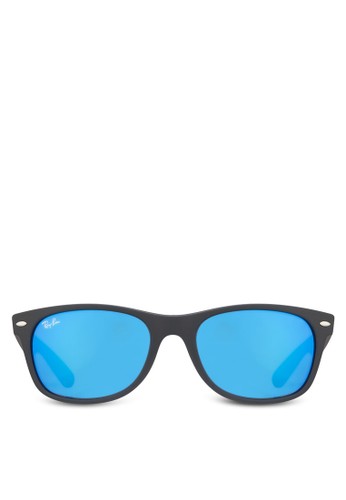NewWayfarer太陽眼鏡、飾品配件、長框Ray-BanNewWayfarer太陽眼鏡NT$6,500最新優惠