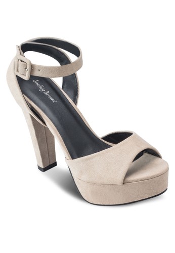 PeepToeAnkleStrapPlatformHeels、女鞋、鞋SomethingBorrowedPeepToeAnkleStrapPlatformHeelsNT$699最新優惠 PeepToeAnkleStrapPlatformHeels、女鞋、鞋SomethingBorrowedPeepToeAnkleStrapPlatformHeelsNT$699最新優惠
