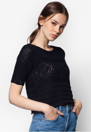 雕花短版T-shirt、服飾、服飾TOPSHOP雕花短版上衣NT$1,760NT$890最新折價