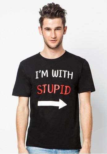 「我和笨蛋在一起」設計TEE、服飾、服飾urbanTEE「我和笨蛋在一起」設計TEENT$399最新優惠 「我和笨伯在一起」精緻TEE、服飾、服飾urbanTEE「我和笨伯在一起」設計TEENT$399最新折價
