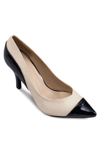 Adelita雙色尖頭高跟鞋、女鞋、厚底高跟鞋VelvetAdelita雙色尖頭高跟鞋NT$699NT$599最新折價