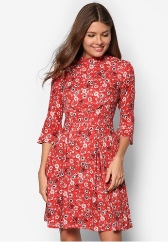 花卉喇叭袖洋裝、服飾、服飾WAREHOUSE花卉喇叭袖洋裝NT$2,980NT$1,490最新優惠 花卉喇叭袖洋裝、服飾、服飾WAREHOUSE花卉喇叭袖洋裝NT$2,980NT$1,490最新折價