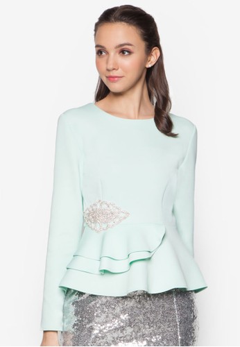 Peplum Top With Embellishment、 服飾、 上衣ZaliaPeplumTopWithEmbellishmentNT$1,499最新優惠 Peplum Top With Embellishment、 服飾、 T-shirtZaliaPeplumTopWithEmbellishmentNT$1,499最新折價