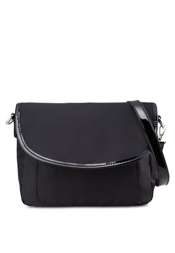 尼龍Hobo肩背包、包、斜背包ZALORA尼龍Hobo肩背包NT$449最新優惠 尼龍Hobo肩背包、包、斜背包ZALORA尼龍Hobo肩背包NT$449最新優惠