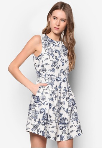 碎花褶飾傘擺洋裝、服飾、洋裝ZALORA碎花褶飾傘擺洋裝NT$699最新優惠 碎花褶飾傘擺洋裝、服飾、洋裝ZALORA碎花褶飾傘擺洋裝NT$699最新折價