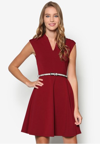 CollectionBuckleFit&FlareDress、韓系時尚、梳妝ZALORACollectionBuckleFit&FlareDressNT$999最新優惠 CollectionBuckleFit&FlareDress、韓系時尚、梳妝ZALORACollectionBuckleFit&FlareDressNT$999最新折價