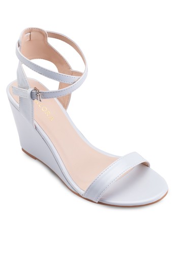楔型高跟多帶涼鞋、女鞋、楔形涼鞋ZALORA楔型高跟多帶涼鞋NT$899最新優惠 楔型高跟多帶涼鞋、女鞋、楔形涼鞋ZALORA楔型高跟多帶涼鞋NT$899最新折價
