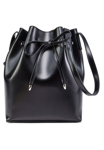 StructuredbucketBag、韓系時尚、梳妝ZALORAStructuredbucketBagNT$599最新優惠 StructuredbucketBag、韓系時尚、梳妝ZALORAStructuredbucketBagNT$599最新折價