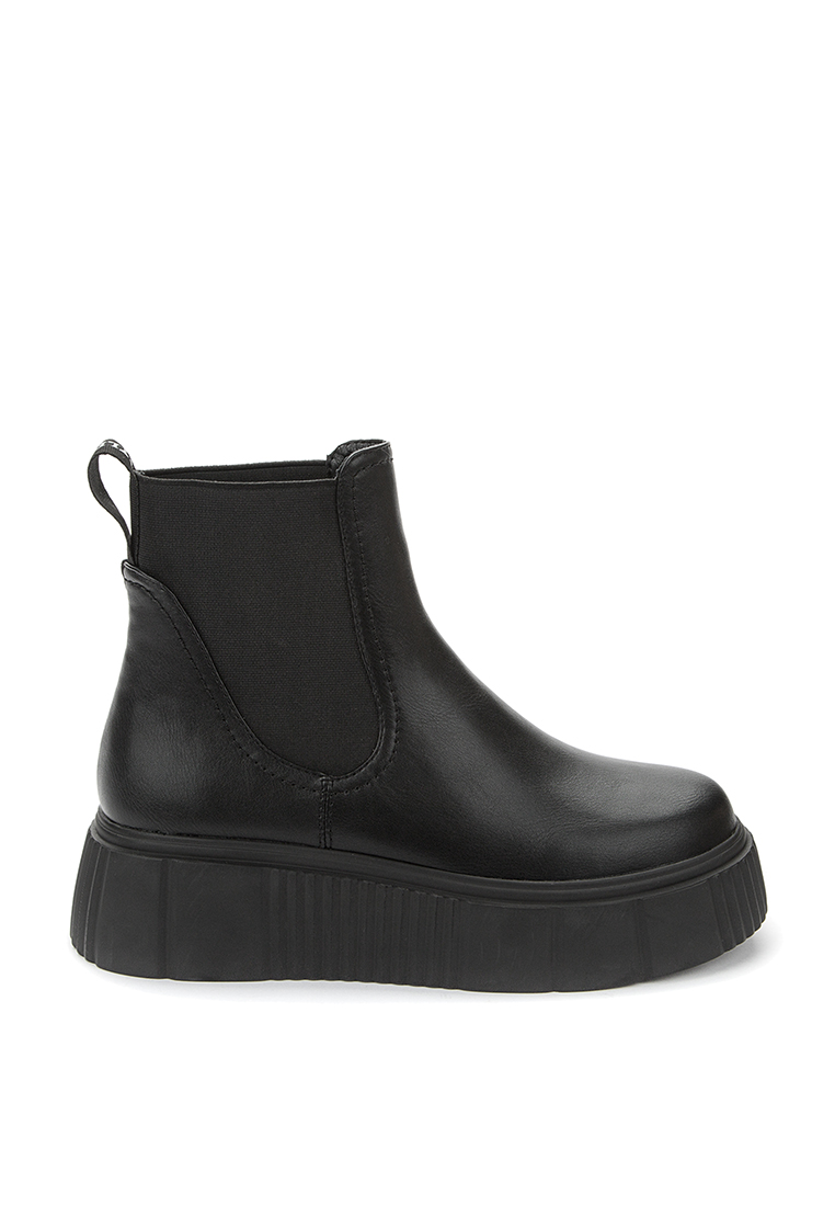 Betsy Kennedy Ankle Boots