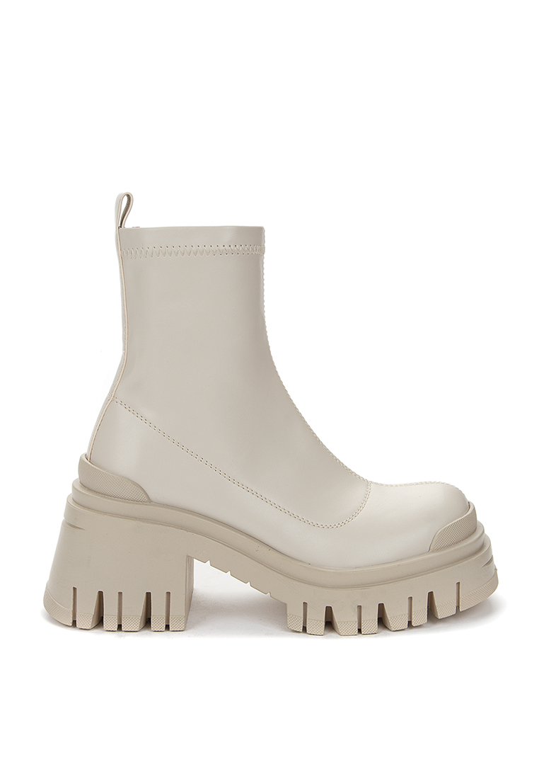 betsy vicky ankle boots
