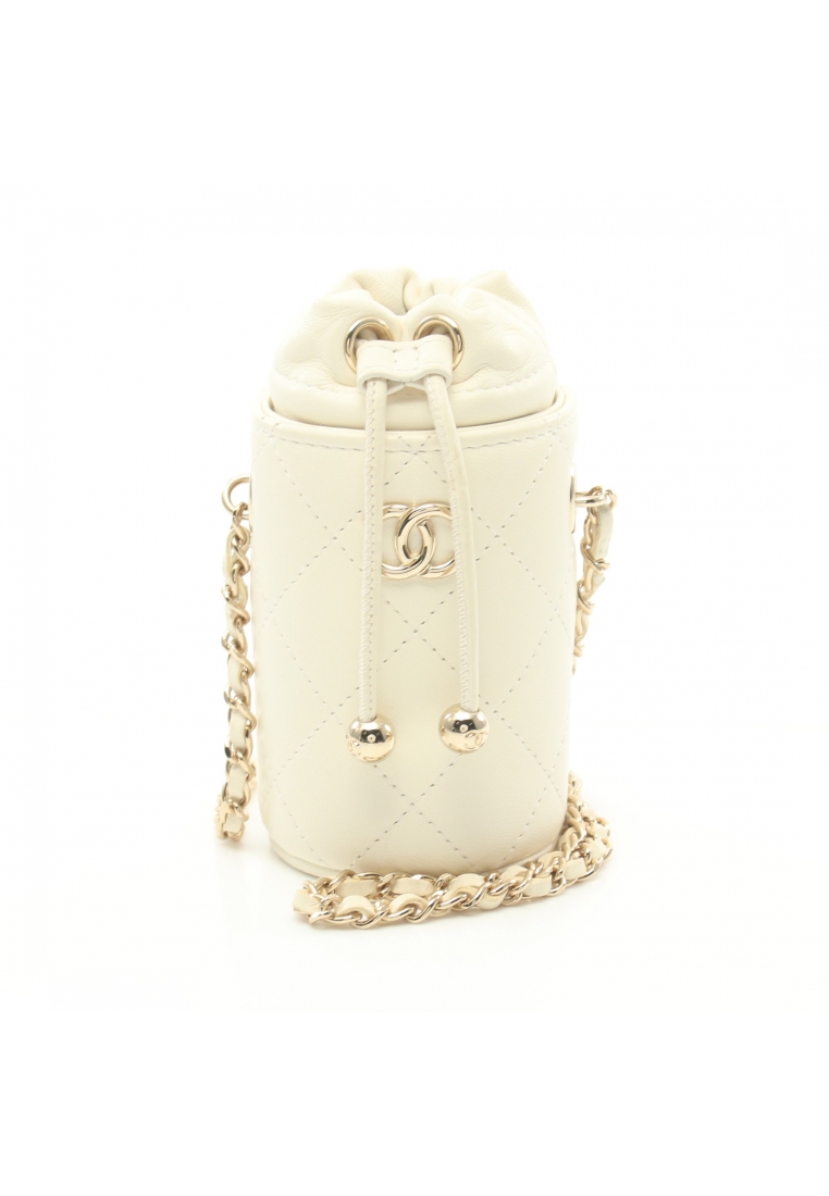 二奢 Pre-loved Chanel matelasse mini pouch chain shoulder bag leather off white gold hardware