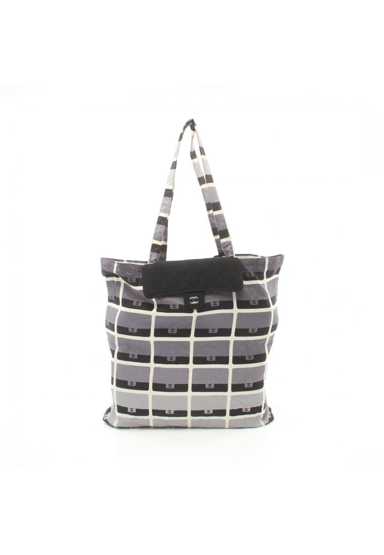 CHANEL 二奢 Pre-loved Chanel matelasse Eco bag Shoulder bag tote bag fabric gray black multicolor silver hardware