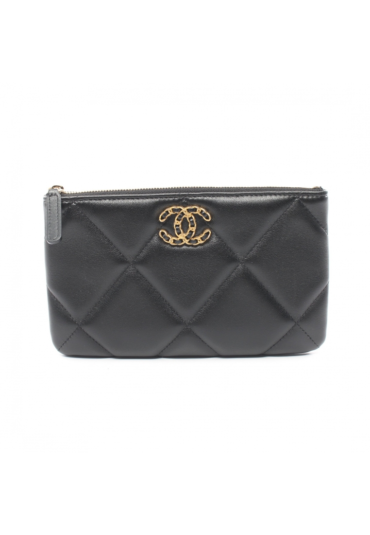 CHANEL 二奢 Pre-loved Chanel 19 Dizeneuf matelasse Pouch leather black gold hardware