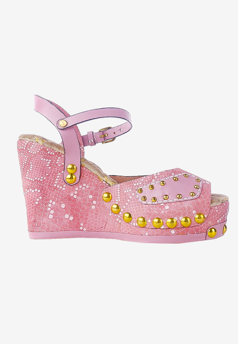 粉色蛇皮鉚釘楔形鞋（真皮） by CSHEON