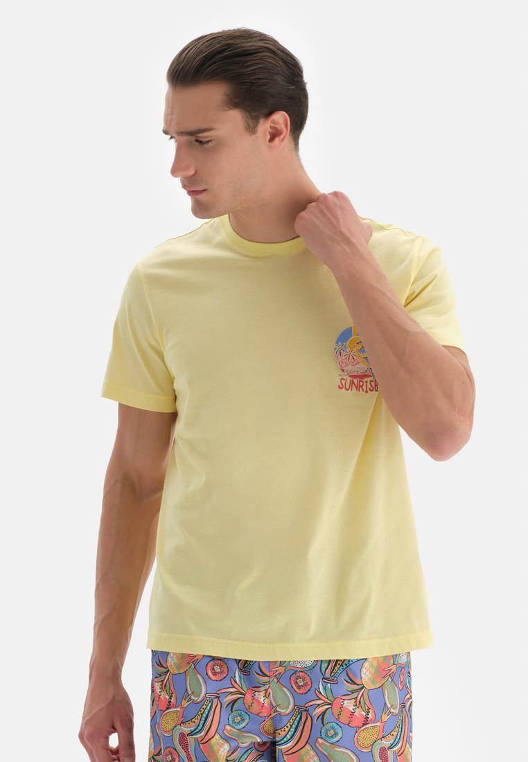 DAGİ Light Yellow T-Shirt, Floral Printed, Crew Neck, Short Sleeve Beachwear for Men