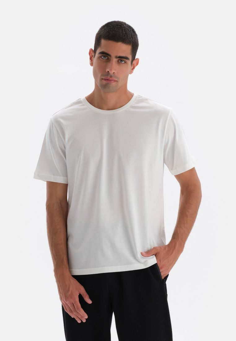DAGİ White Basic T-Shirt, Crew Neck, Regular Fit, Short Sleeve Loungewear for Men