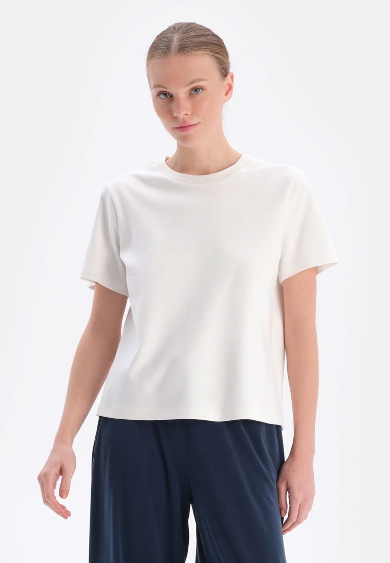DAGİ White Basic T-Shirt, Crew Neck, Regular, Short Sleeve Loungewear for Women