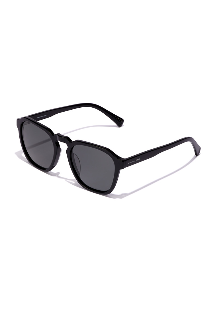 Hawkers HAWKERS POLARIZED Black BLACKJACK XL ASIAN FIT Sunglasses for Men and Women. Official Product Designed in Spain