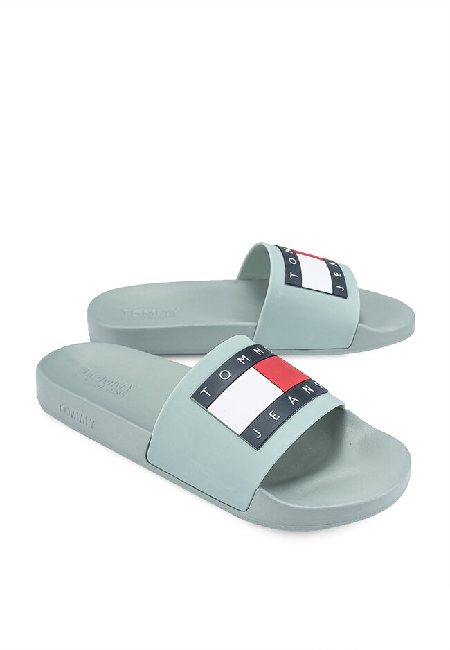 tommy jean slides