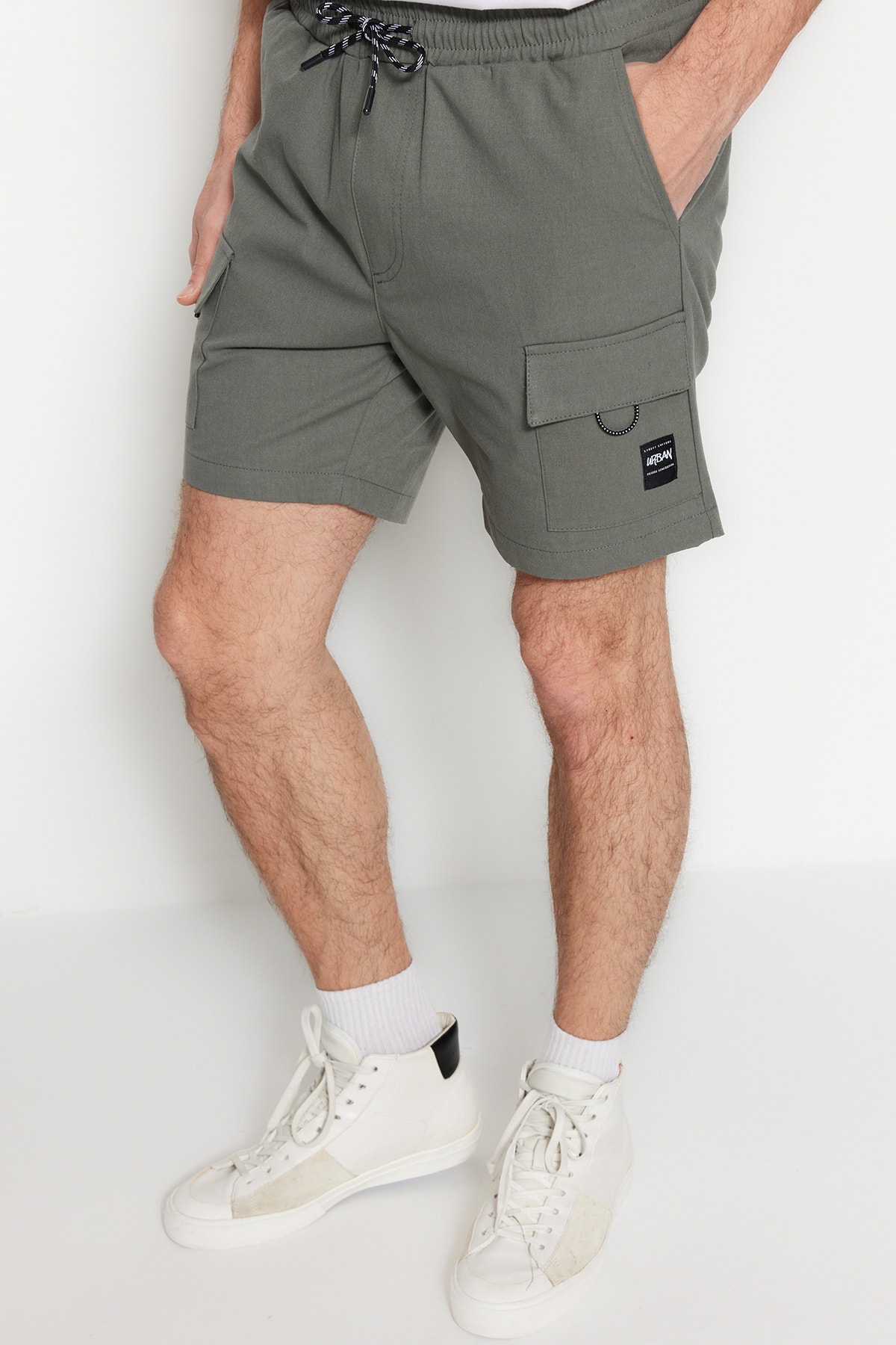 Trendyol Khaki Men's Regular Fit Gabardine Shorts