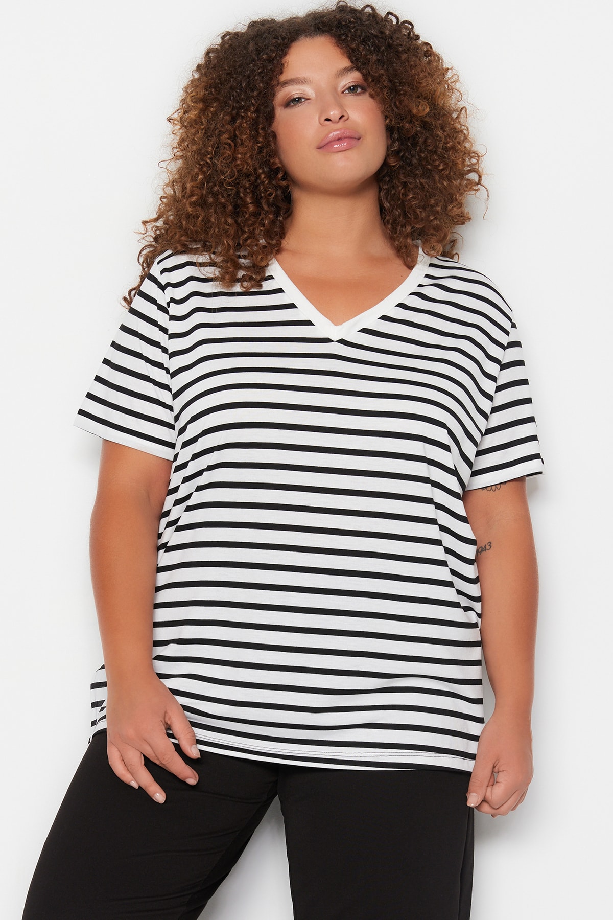 Trendyol Plus Size Black and White Striped Basic Knitted V-Neck T-shirt