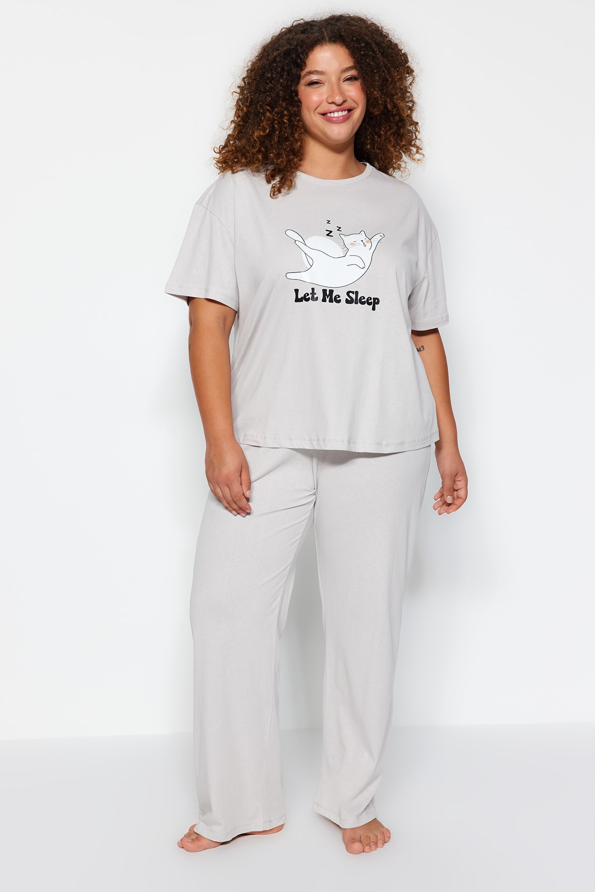 Trendyol Plus Size Light Gray Printed Knitted Pajamas Set
