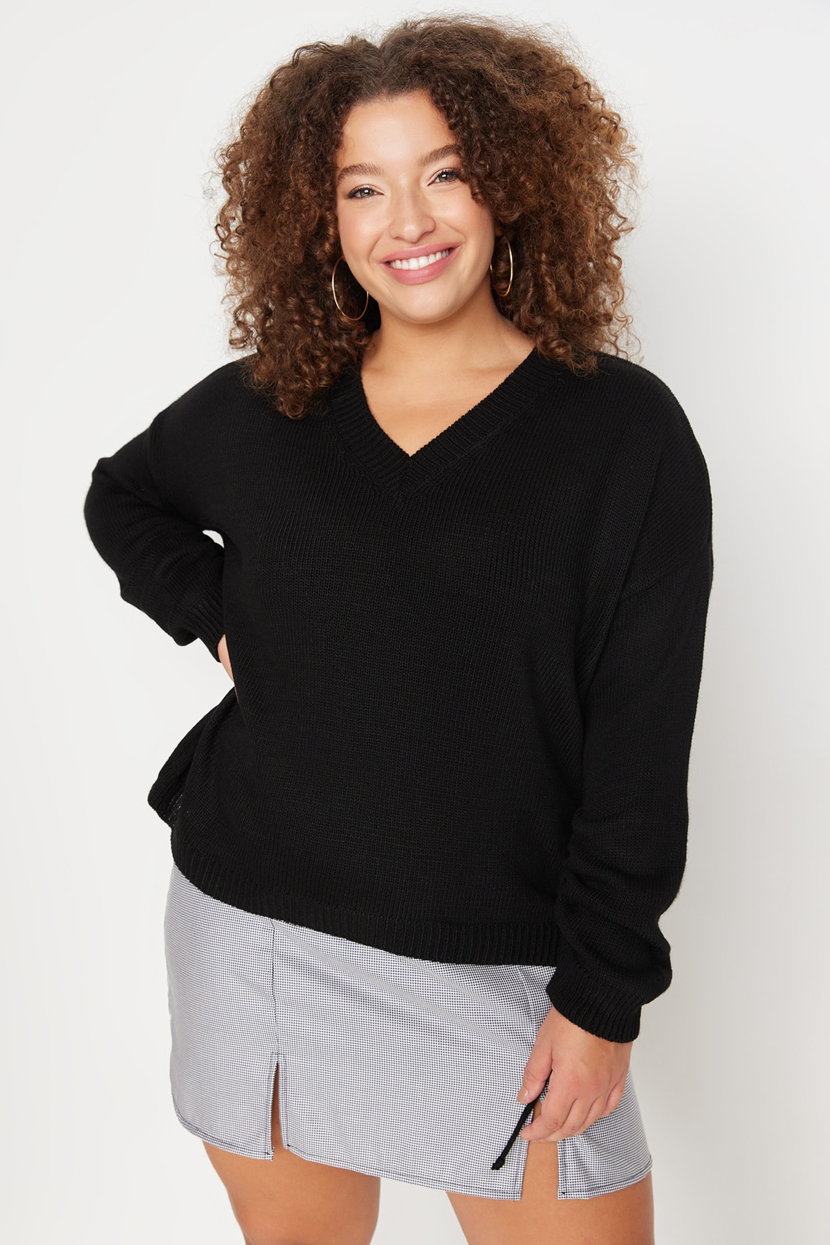 Trendyol Plus Size Black V-Neck Smoke Detailed Knitwear Sweater