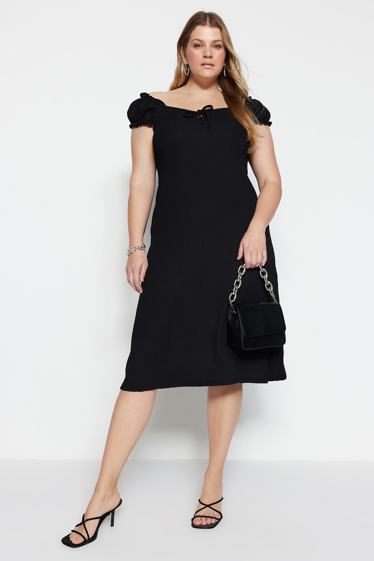 Trendyol Plus Size Black Knitted Sweetheart Dress