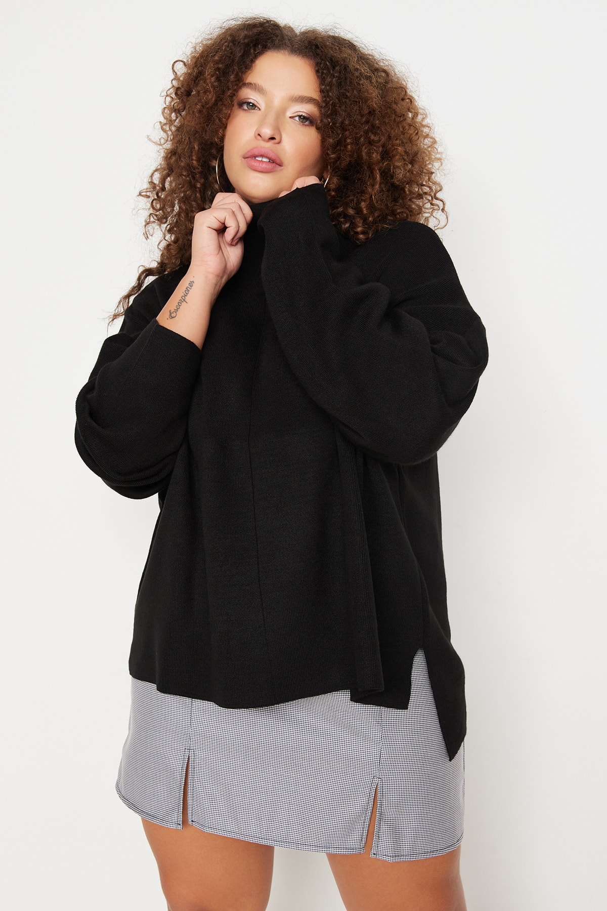 Trendyol Plus Size Black Slits in the Sides Knitwear Sweater