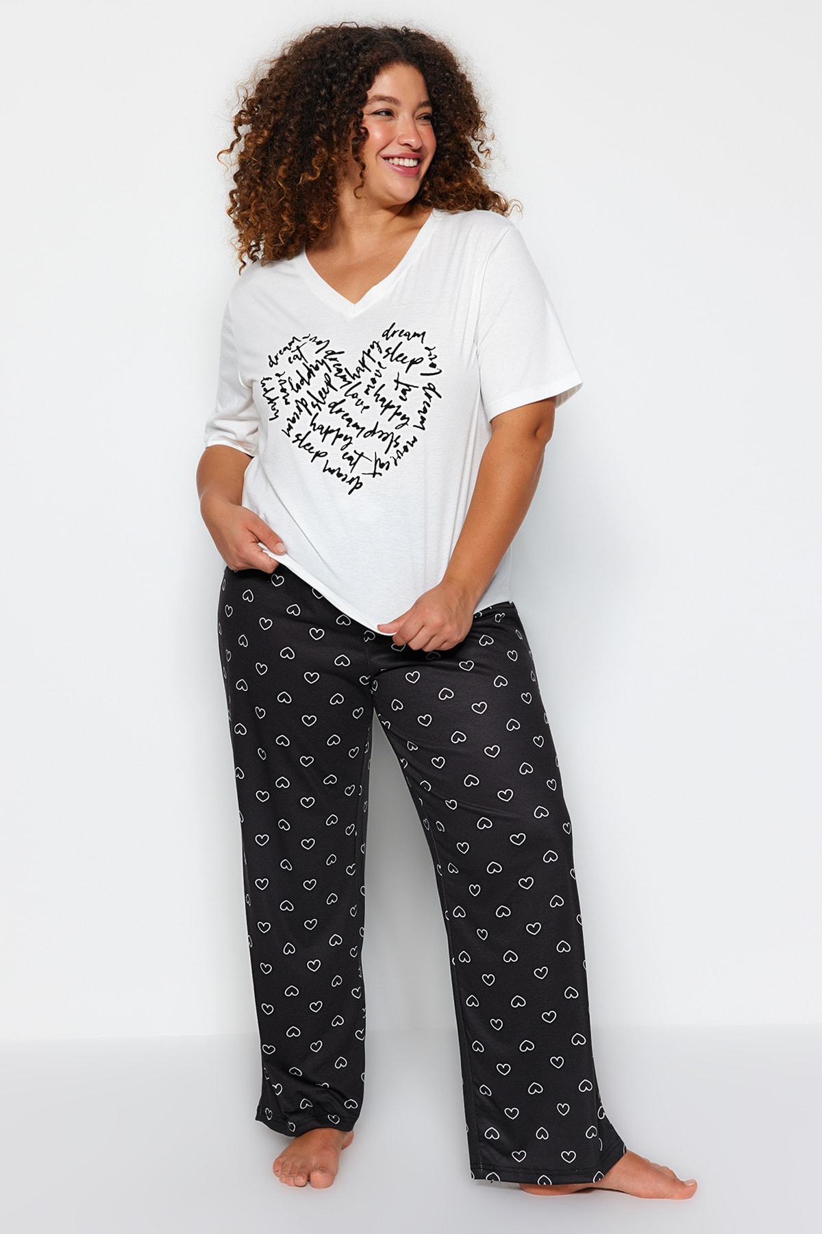 Trendyol Plus Size White Heart Pattern Knitted Pajamas Set