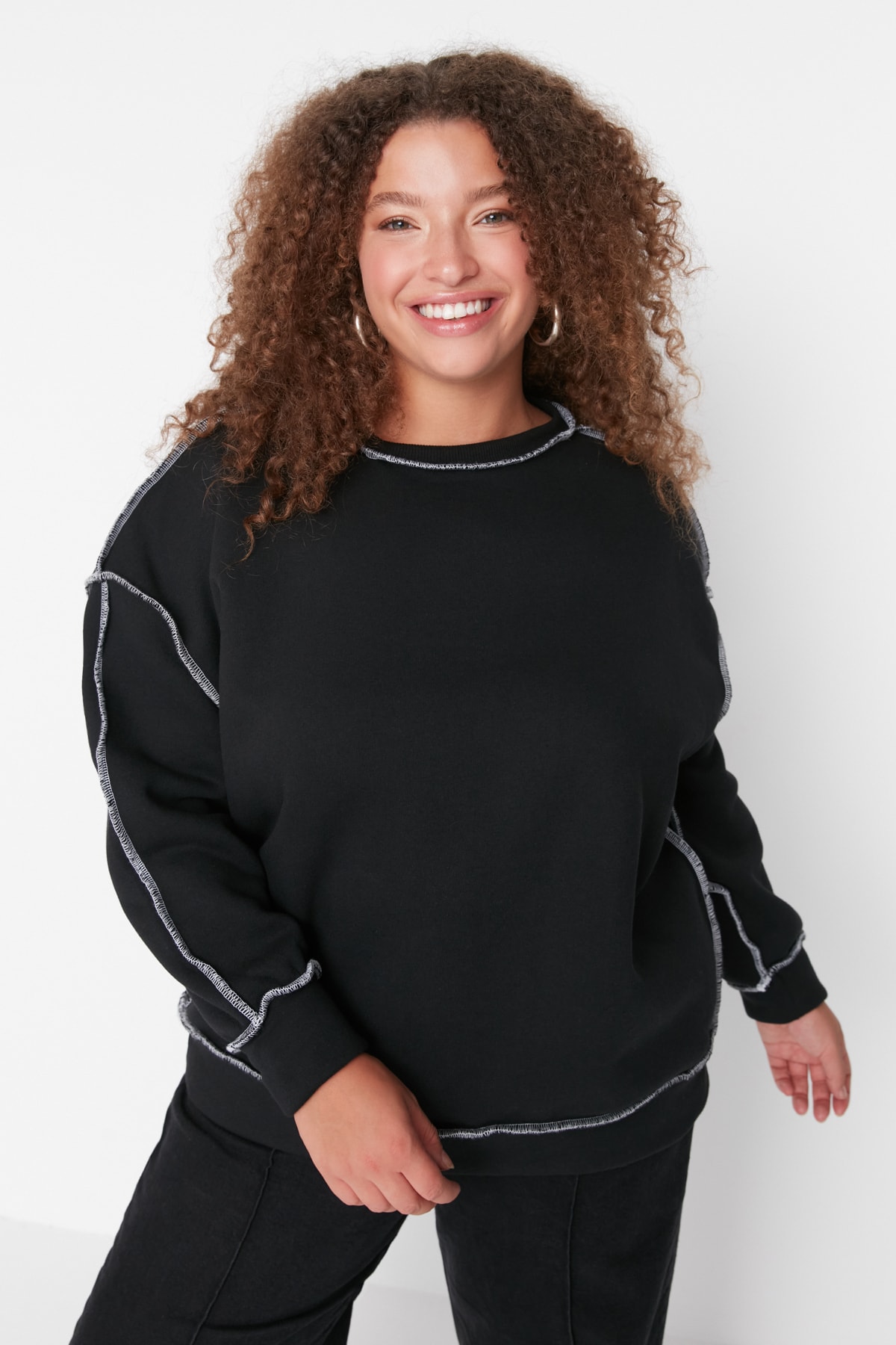 Trendyol Plus Size Stitched Thick Rayons Knitted Sweatshirt in Black.