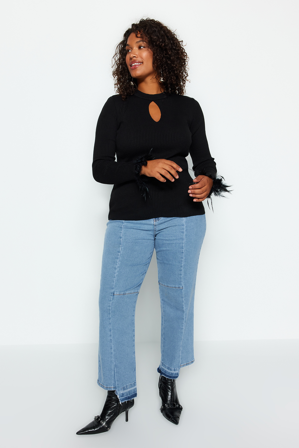 Trendyol Plus Size Black Knitted Detailed Corduroy Sweater