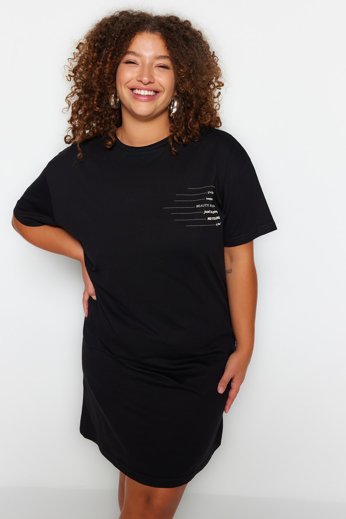 Trendyol Plus Size Black Knitted Crewneck Printed T-shirt Dress