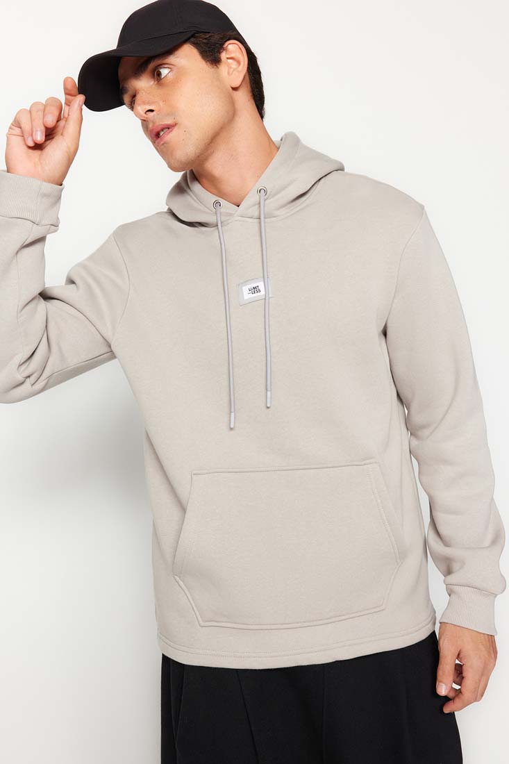 Trendyol Men's Gray Men's Regular/Regular fit hoodie with tags and pockets, fleece inner thick Sweatshirt.