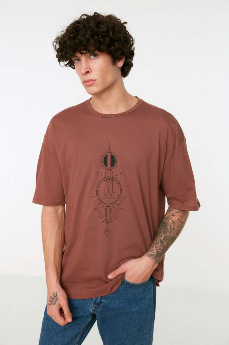 Trendyol Brown Men's Relaxed/Comfortable Cut 100% Cotton Geometric Print T-Shirt