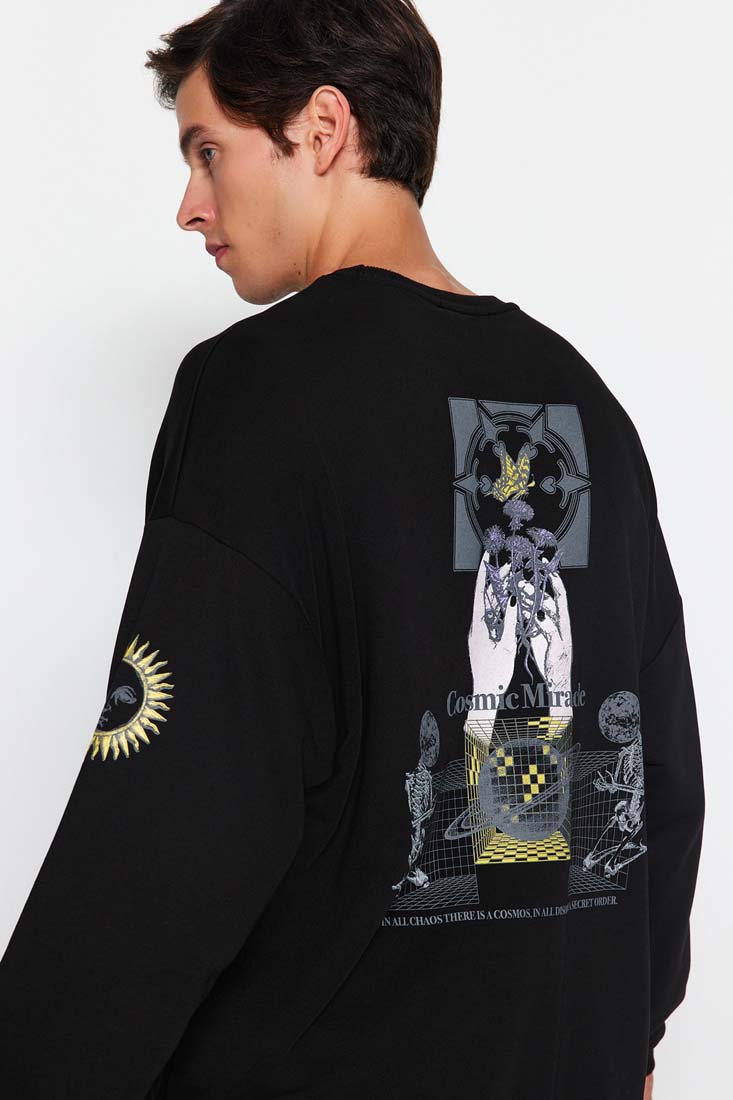 Trendyol Black Men's Oversize/Wide-Fit Crew Neck Space Printed Cotton Sweatshirt.