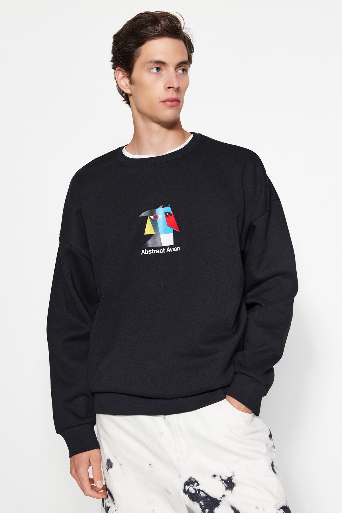 Trendyol Black Men's Oversize/Wide-Fit Crew Neck Minimal Art Print Sweatshirt with Fleece Fleece.